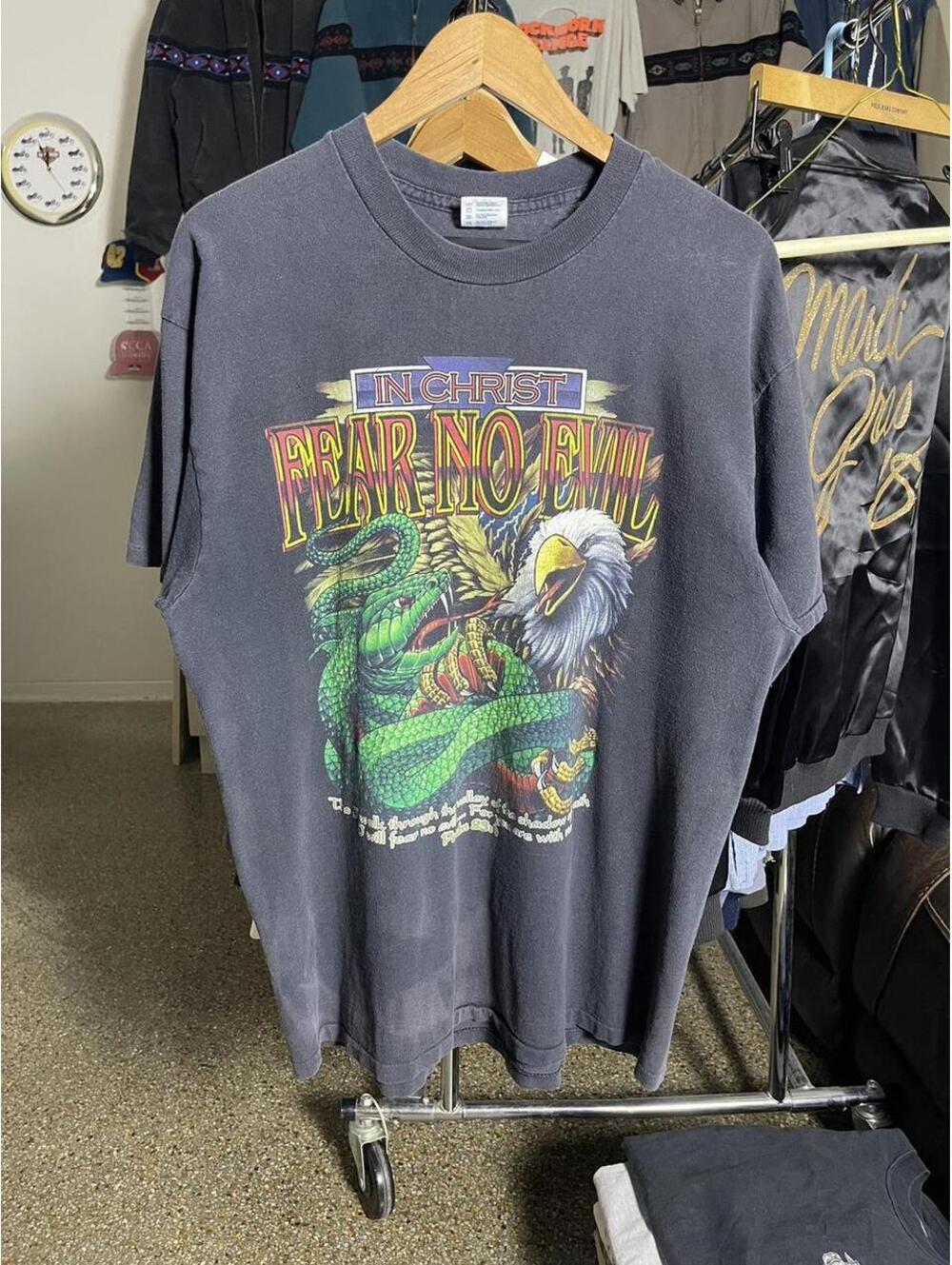 Vintage 1990s Faded “In Christ Fear No Evil” Jesus Tee Men’s XL Grail